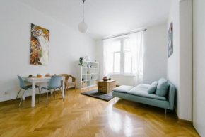 Отель Kubelíkova Apartments  Прага